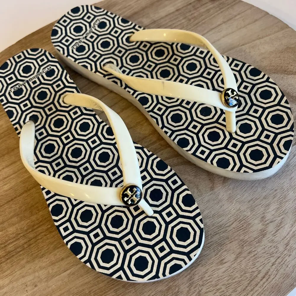 Tory Burch Blue & White Pattern Embellished Logo Flip Flop Sandal Size 6